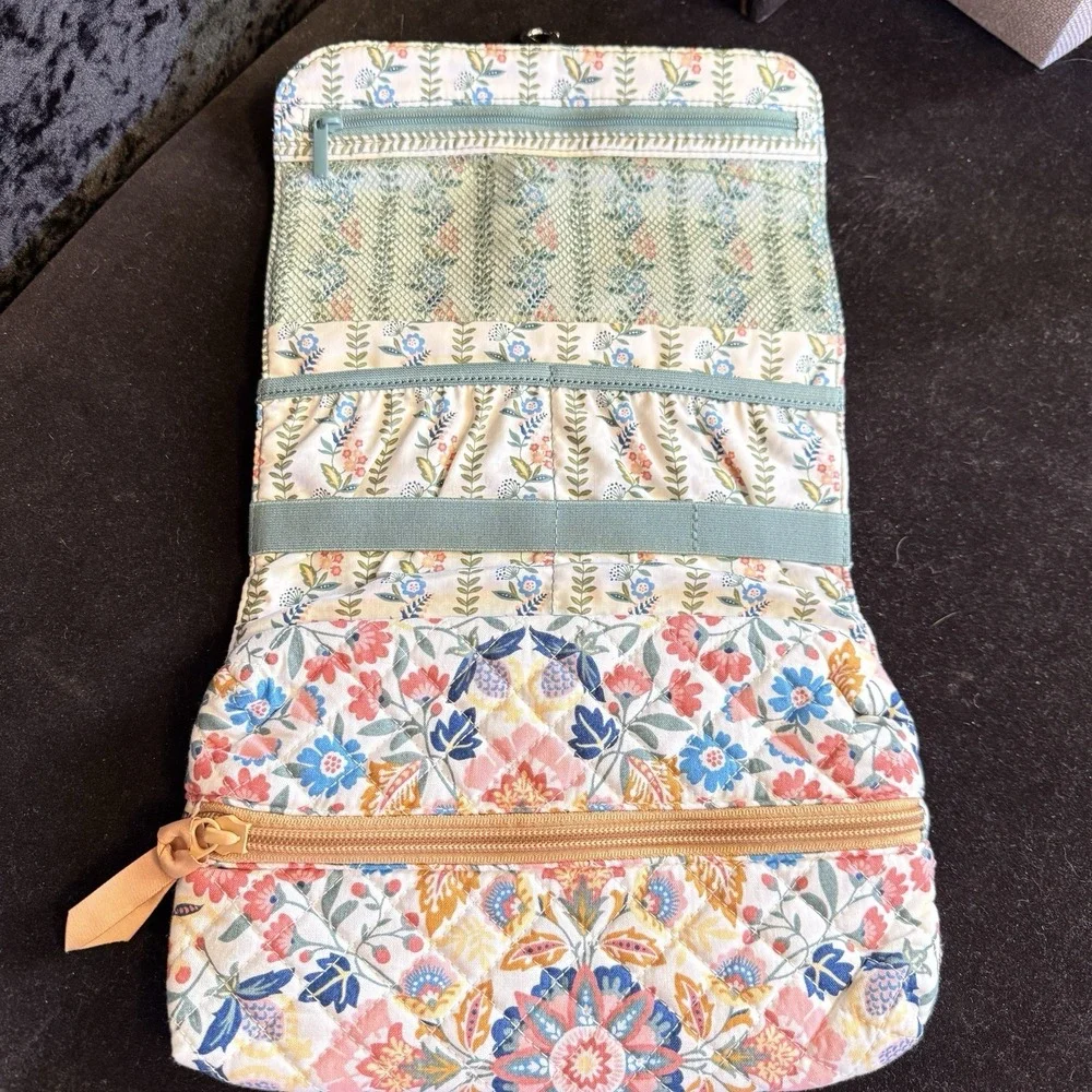 Vera Bradley Quilted Floral Travel Jewelry Organizer Zip Jewelry Case Vera